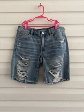 American Eagle Distressed Bermuda Denim Shorts NWT | Mid Rise Frayed Hem